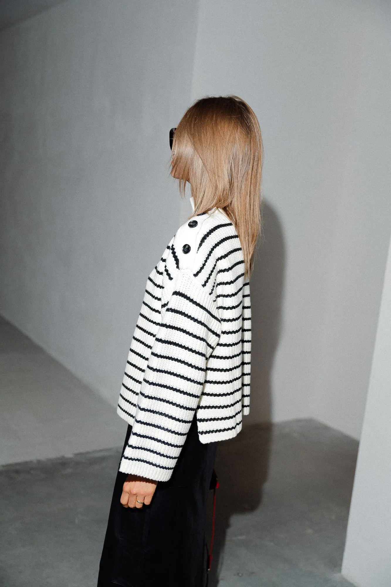 Imilia jumper black & antique white striped