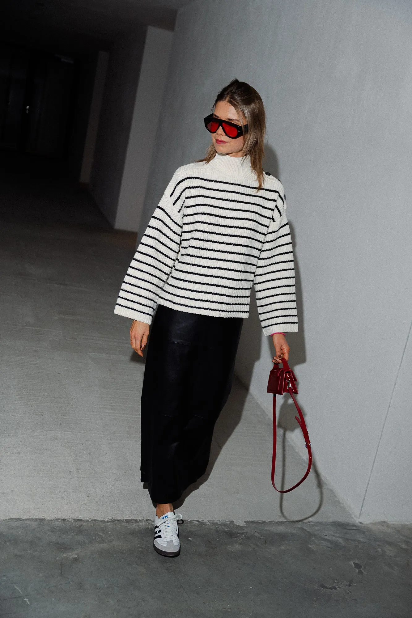 Imilia jumper black & antique white striped