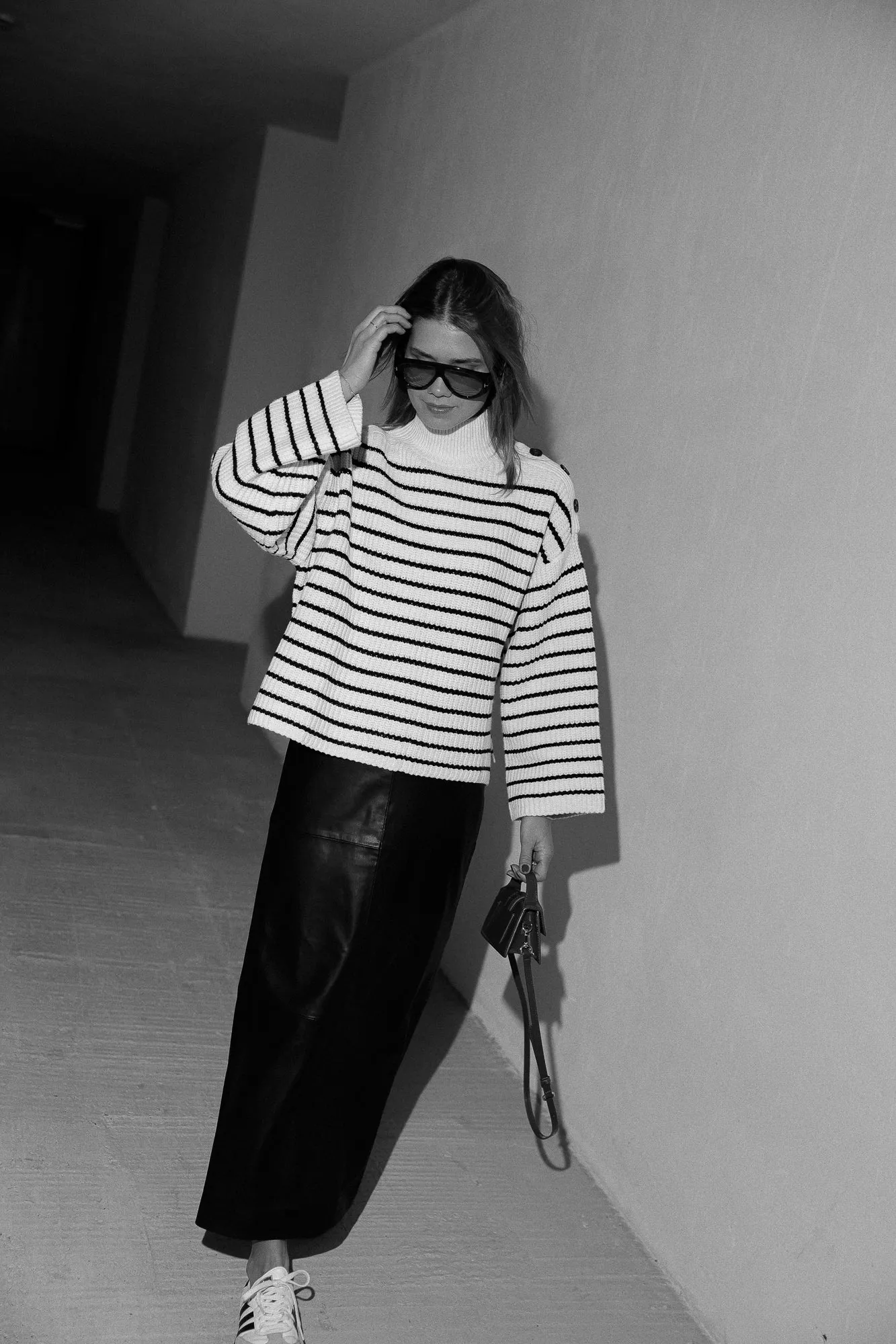 Imilia jumper black & antique white striped